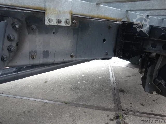 Araba taşıyıcı panelvan DAF LF 210 oprijlaadbak,airco