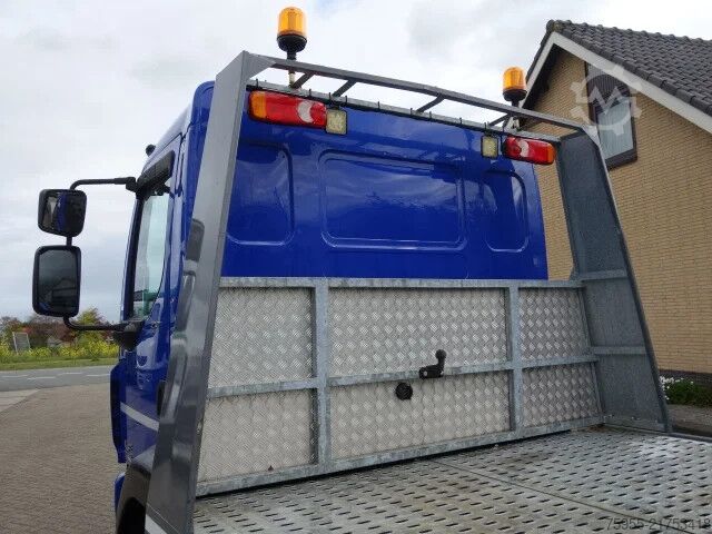Araba taşıyıcı panelvan DAF LF 210 oprijlaadbak,airco