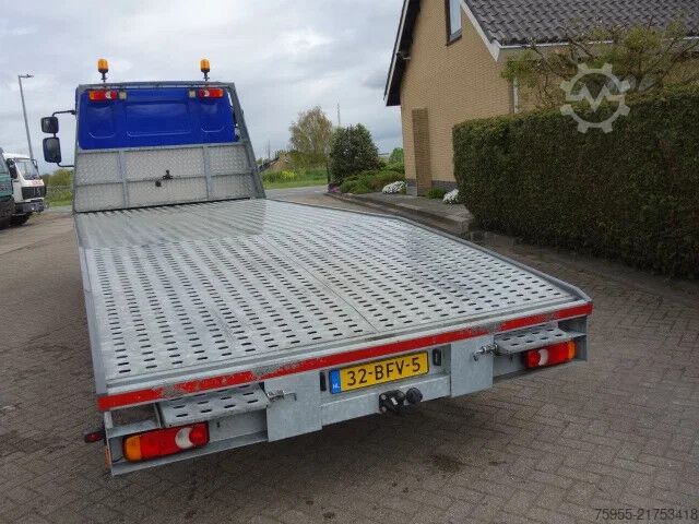 Araba taşıyıcı panelvan DAF LF 210 oprijlaadbak,airco