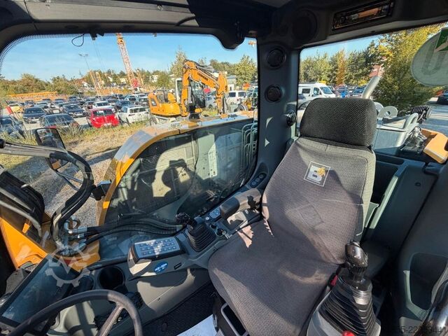 Escavadora sobre rodas LIEBHERR A912 Compact