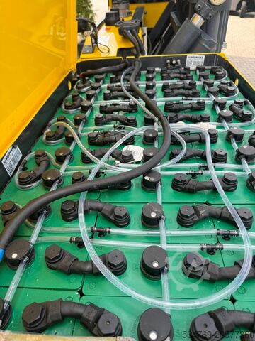 Vierwegheftruck Combilift C2500 EST /Only 1451 hours/ Battery 81%