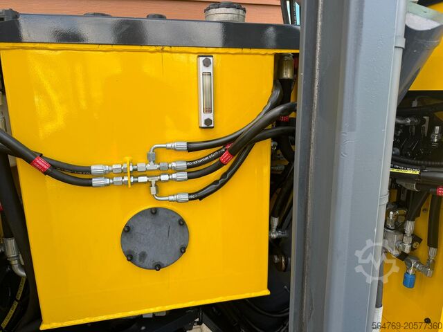 Vierwegheftruck Combilift C2500 EST /Only 1451 hours/ Battery 81%