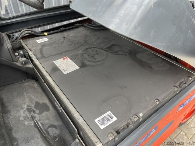  Linde E30-01