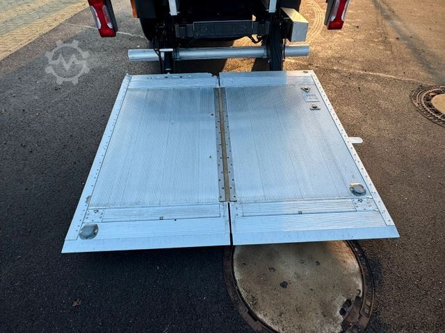 Hűtőfelépítményes furgon IVECO Daily 35S14 Hi-Matic Tiefkühlkoffer mit LBW