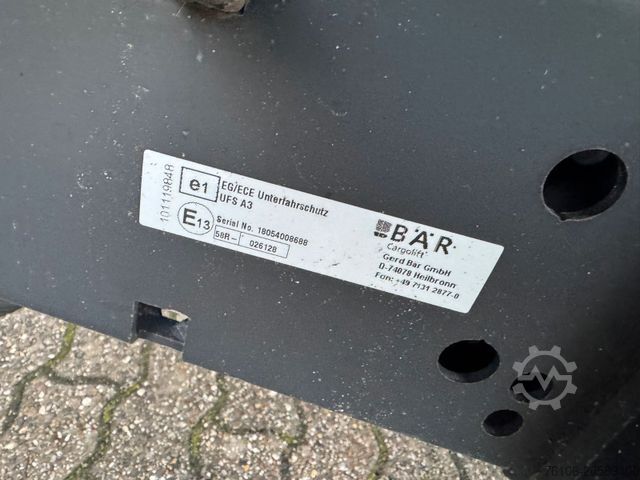 Hűtőfelépítményes furgon IVECO Daily 72C18 Tiefkühlkoffer Carrier mit LBW