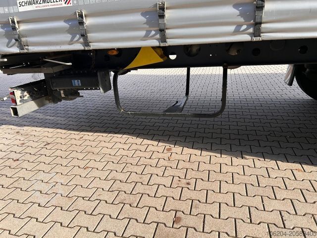 Auflieger mit Pritsche & Plane SCHWARZMÜLLER J-Serie 1530 Lang-Auflieger Edscha