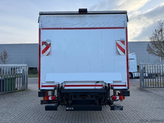 Kylskåpsbil MERCEDES-BENZ Atego 818 L Kühlkoffer+LBW/Klima/ThermoKing