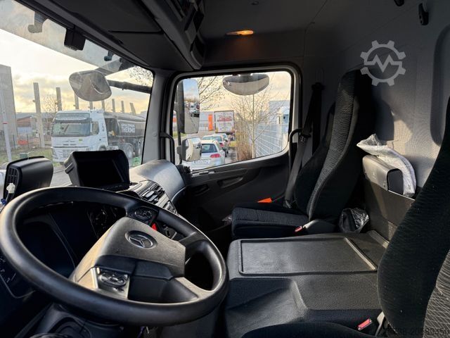 Kylskåpsbil MERCEDES-BENZ Atego 818 L Kühlkoffer+LBW/Klima/ThermoKing