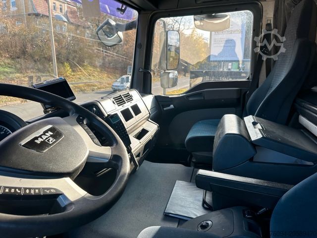 Camião de plataforma MAN TGA 26.400 6x2 Wechselpr. KRAN 25m Seilwinde