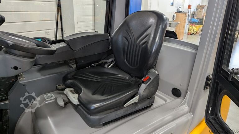 Elektrische vorkheftruck met 4 wielen Jungheinrich EFG 320 GE115-350ZZ