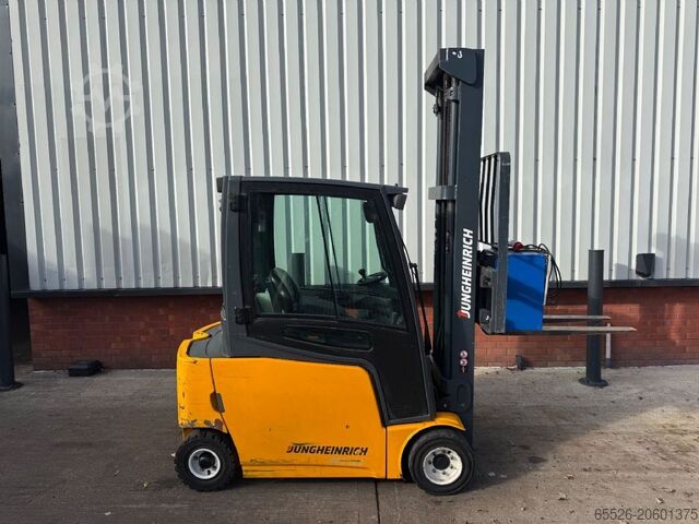 Elektrische vorkheftruck met 4 wielen Jungheinrich EFG 320 / 3289 Std.