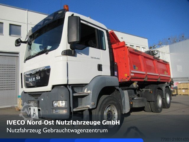 Tippbil MAN 26.440 / 6 x 4 / Jonsered 1100 / Greifer