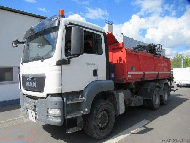 Tippbil MAN 26.440 / 6 x 4 / Jonsered 1100 / Greifer