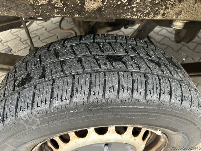 Skříňová dodávka Volkswagen Crafter 35 2.5 TDI L2H1 DC Trendline / Airco / ...