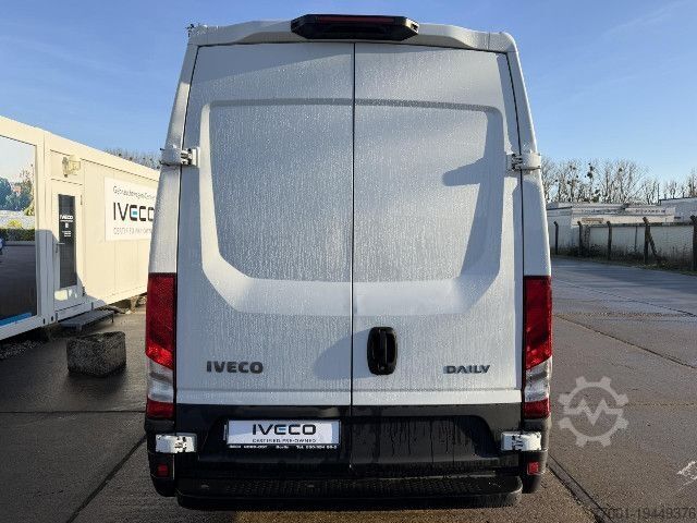 Hög tak skåpbil IVECO 35S16 V Kima / PDC