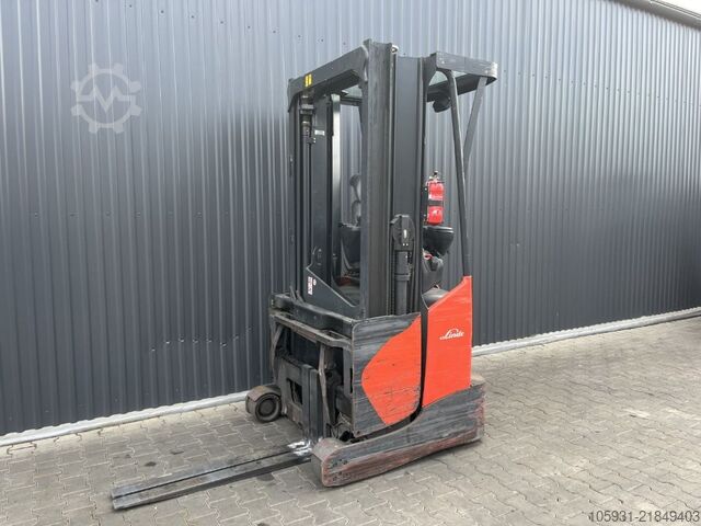 Retraktorový vozík Linde R14X-03