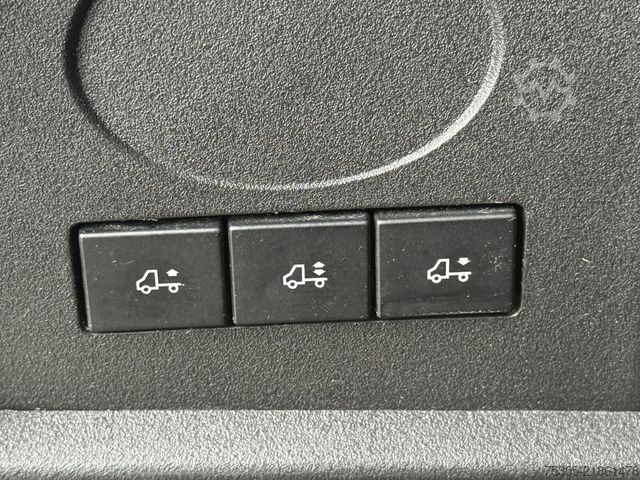 Autoutilitară frigorifică IVECO Daily 70C18 72C18 ACC NAVI ThermoKing V-500 MAX
