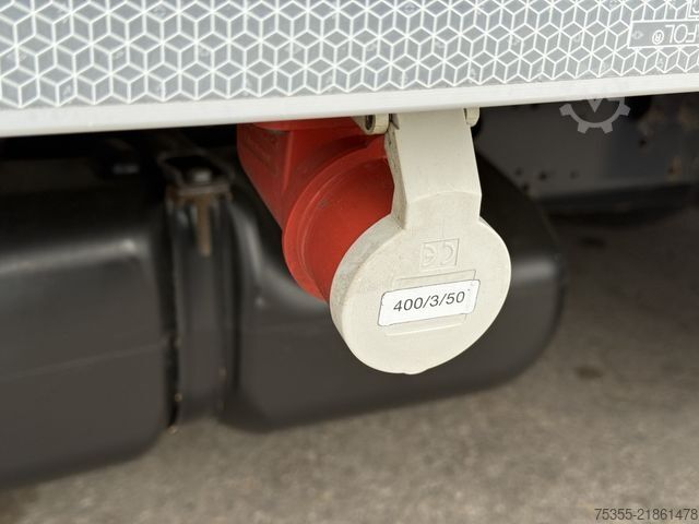 Autoutilitară frigorifică IVECO Daily 70C18 72C18 ACC NAVI ThermoKing V-500 MAX