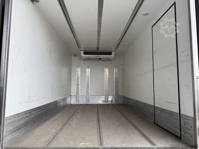 Autoutilitară frigorifică IVECO Daily 70C18 72C18 ACC NAVI ThermoKing V-500 MAX
