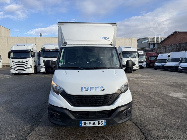 Geschlossener Lieferwagen Iveco daily 35-160