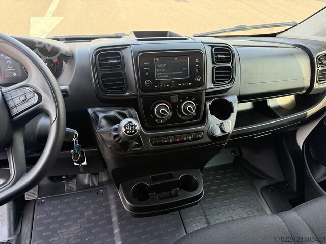 Furgon blaszak Peugeot boxer