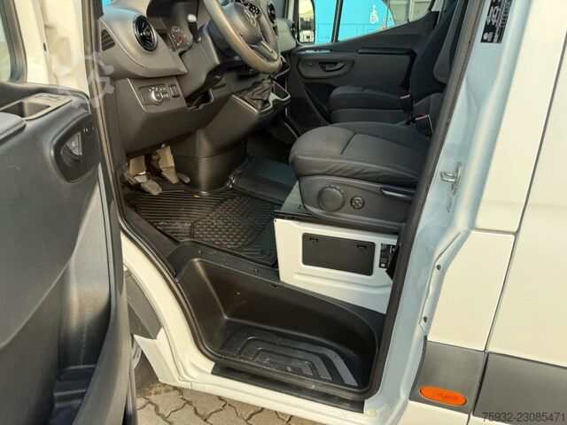 Minibuss MERCEDES-BENZ Sprinter III 317 CDI Mobility 23 Rollstuhlbühne