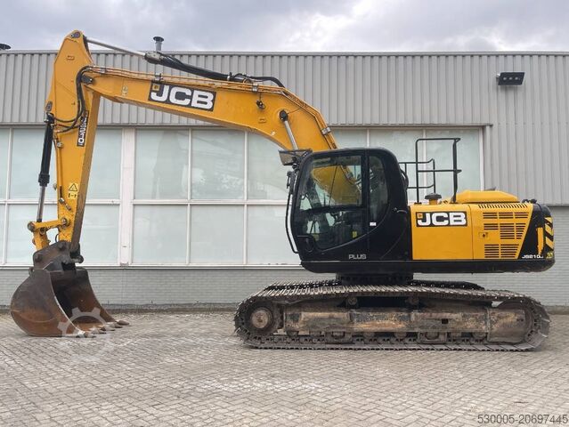 Paletli ekskavatör JCB JS 210 LC    2017