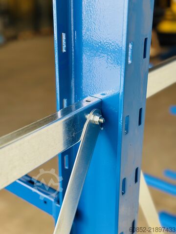 Scaffalatura cantilever ca. 3,15 lfm. Kragarmregal mit Fachböden H: 250cm 140 kg/Arm META Multistrong
