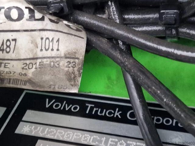 Sistema a braccio con gancio Volvo FH 16.750 Globetrotter XL 6x2 - 20T Multilift H...