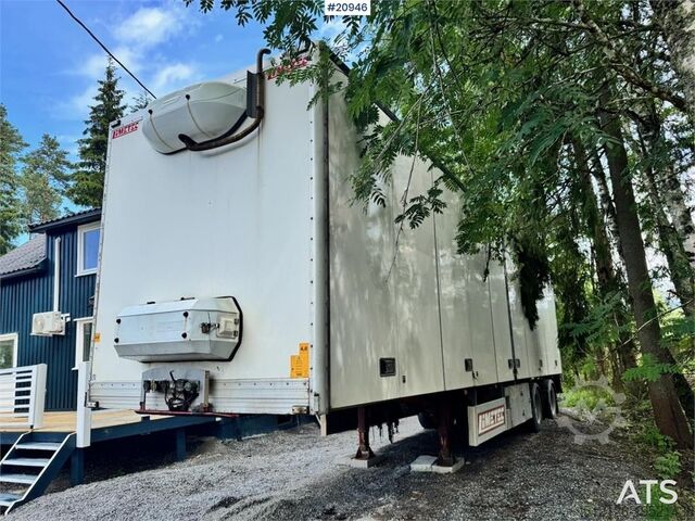 Limetec 2 dingilli şehir treyleri, tam yan açılır. Limetec 2 axle City trailer w/ full side opening.