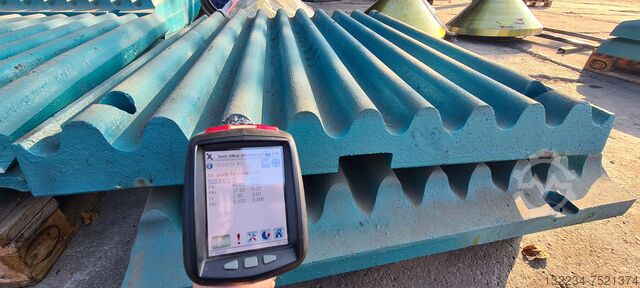 Extec C10 Breekkaak Sandvik J6920000 + J6930000