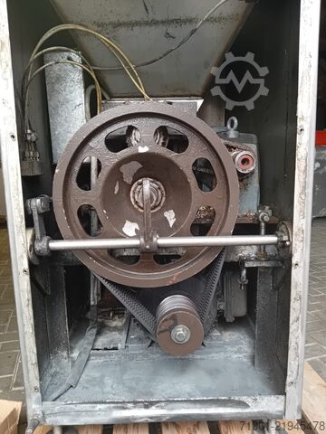 Máquina procesadora de carne K&G Wetter AW D114