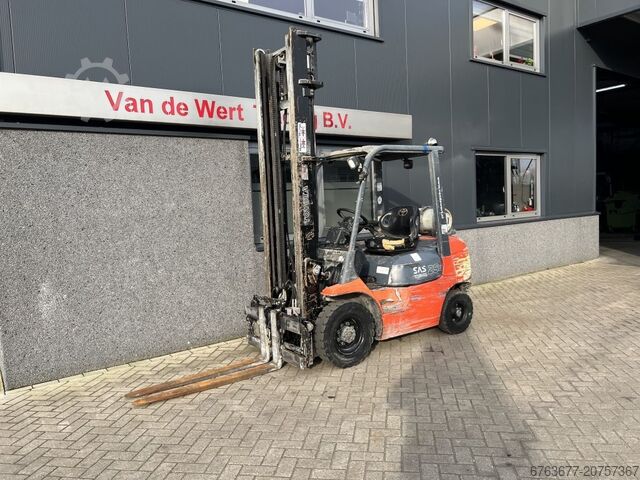 Toyota 42-7FGF25 Heftruck Toyota 42-7FG25 duplo 500 sideshift/vorkversteller LPG 2011 TOYOTA 42 7FGF 25