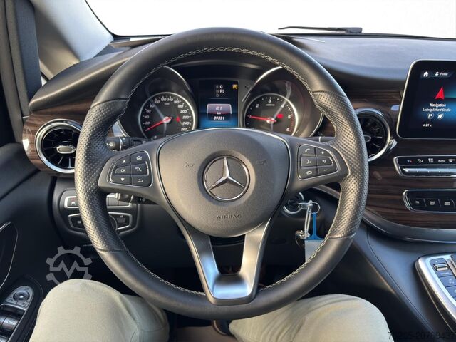 Minibus Mercedes-Benz V 300 d AVANTGARDE XL 360 AUT Facelift Kam. LED