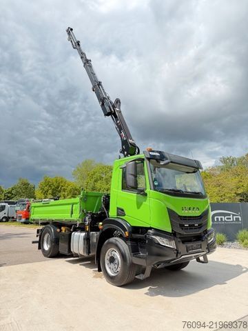Třístranný sklápěč IVECO AD200X40 4x2 Kipper KRAN 12m Funk Greifer AHK