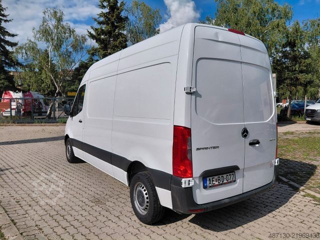 Dobozos furgon MERCEDES-BENZ Sprinter III FWD 311/315 CDI FWD L2