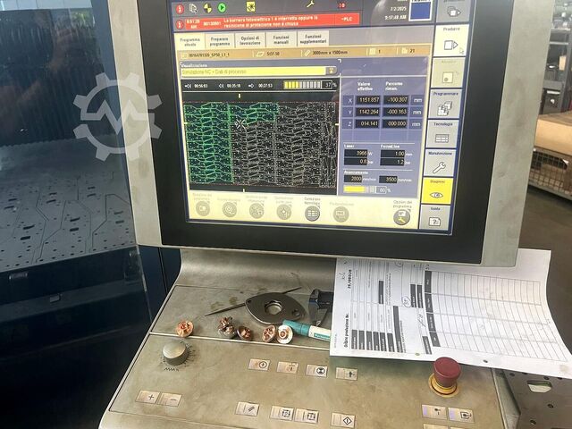 Máquina de corte por láser TRUMPF TruLaser 3030