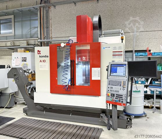 Vertikalt CNC-bearbetningscenter KONDIA Heidenhain TNC 530 A-6 und A-10 IKZ + Zubehör
