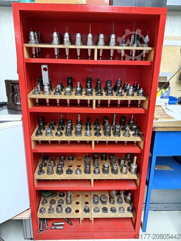 Vertikalt CNC-bearbetningscenter KONDIA Heidenhain TNC 530 A-6 und A-10 IKZ + Zubehör