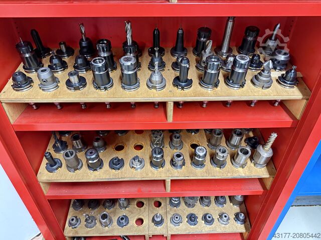 Vertikalt CNC-bearbetningscenter KONDIA Heidenhain TNC 530 A-6 und A-10 IKZ + Zubehör