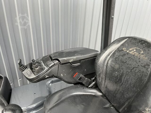 Stivuitor electric cu 3 roți Linde E16-02