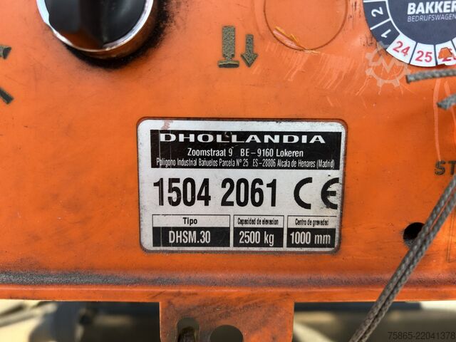 Mala Schmitz Cargobull / SOR Iberica / Isolated Box / Loadlift / Lifta...