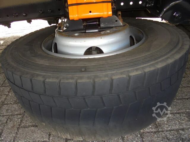 Alváz vezetőfülkével MAN TGL 8.180 + Euro 5 + Dhollandia LIFT