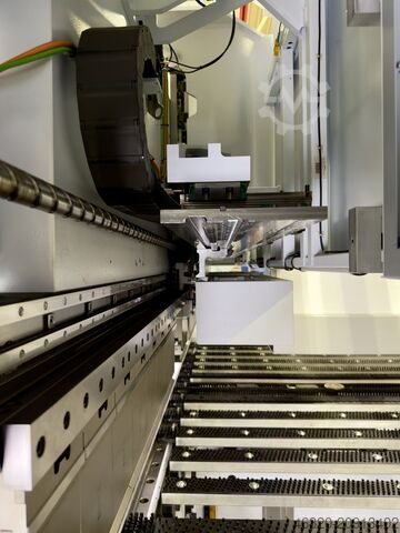 Automatische Schwenkbiegemaschine - 4 mm TRUMPF TruBend Center 7030