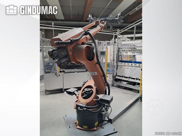 KUKA KR 30L16-2 s řídicí jednotkou KRC 4 KUKA KR 30L16-2 mit KRC 4