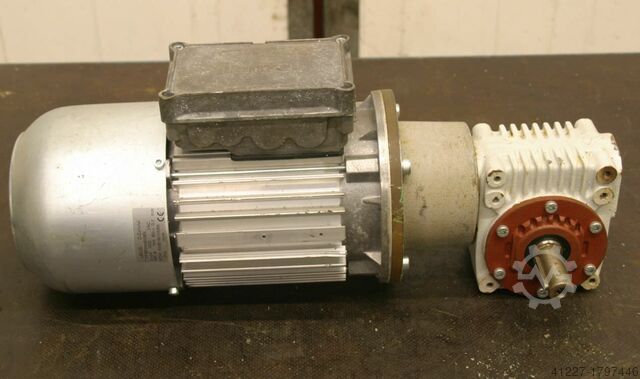 Tandwielmotor 0,55 kW 77 tpm Lenze KMB/18010086