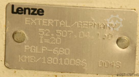 Geared motor 0.55 kW 77 rpm Lenze KMB/18010086