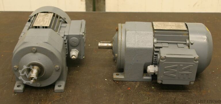 Geared motor 0.15 kW 49 rpm SEW-EURODRIVE R32DT71C6