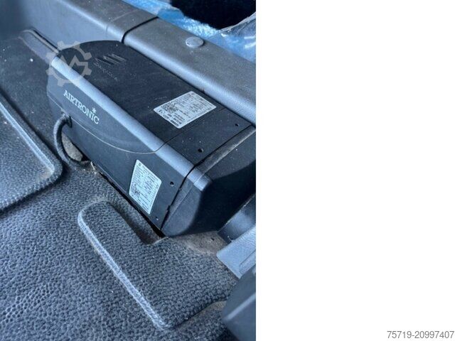 Camión caja Mercedes-Benz 1223 Atego 4x2