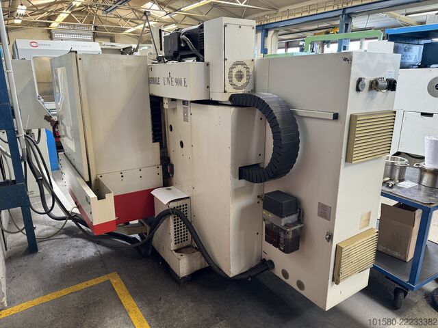 Freesmachine HERMLE UWF 900 E